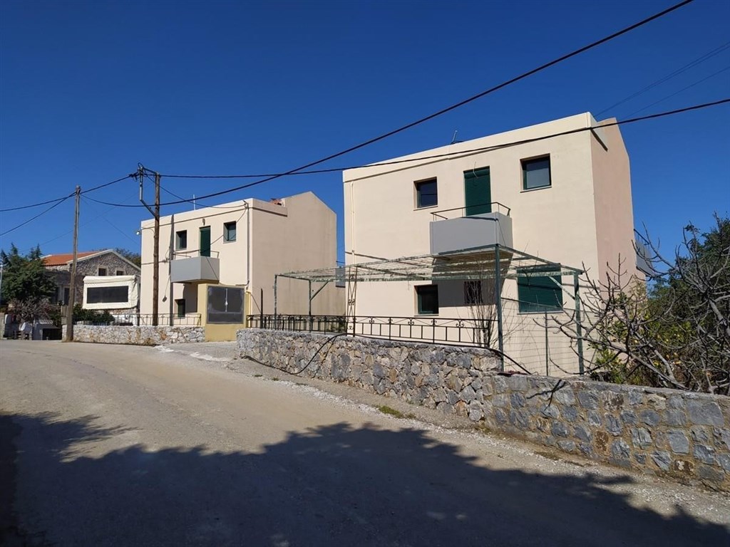 pekny-mezonet-s-velkou-terasou-a-vyhledem-na-more-kreta-recko