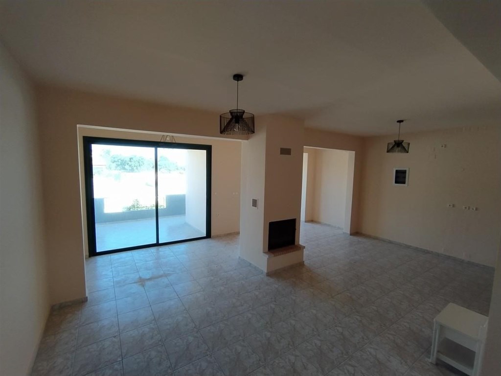 pekny-mezonet-s-velkou-terasou-a-vyhledem-na-more-kreta-recko