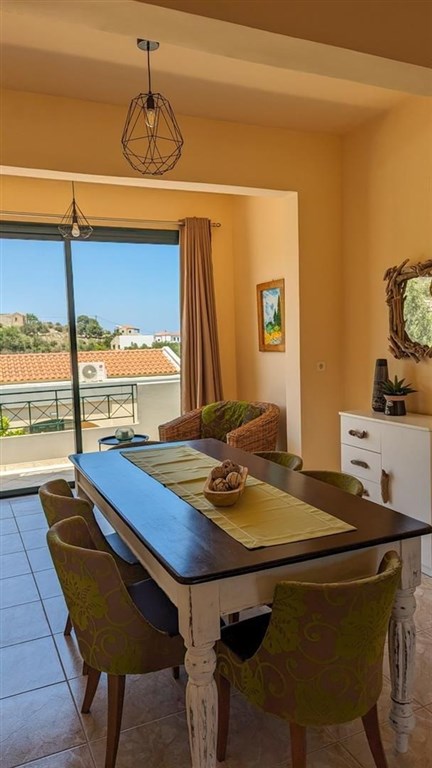 pekny-mezonet-s-velkou-terasou-a-vyhledem-na-more-kreta-recko