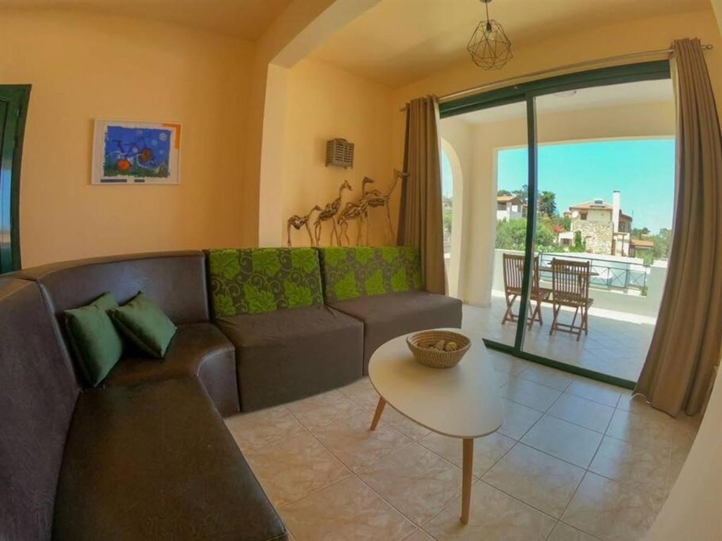 pekny-mezonet-s-velkou-terasou-a-vyhledem-na-more-kreta-recko