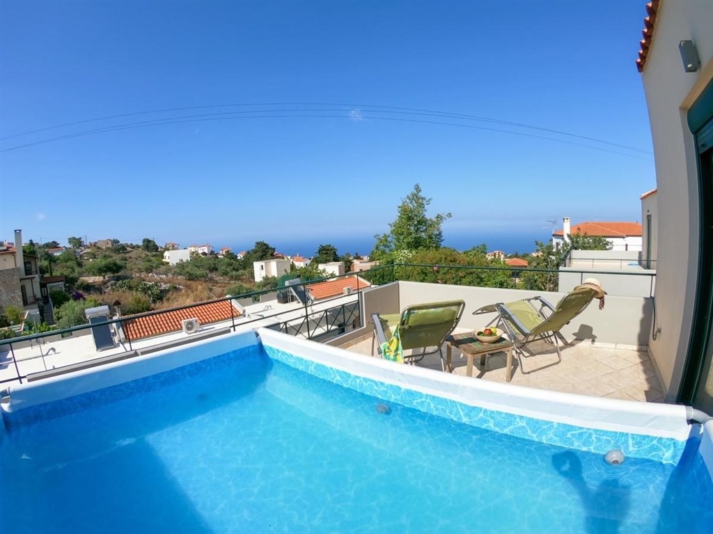 pekny-mezonet-s-velkou-terasou-a-vyhledem-na-more-kreta-recko