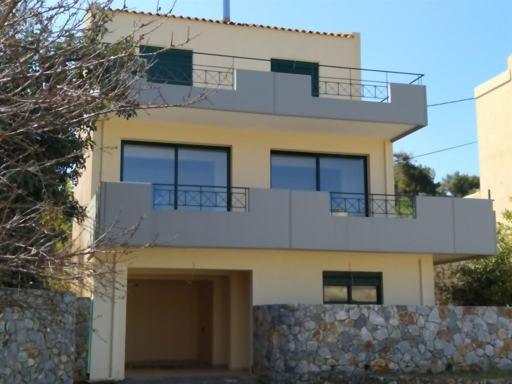 pekny-mezonet-s-velkou-terasou-a-vyhledem-na-more-kreta-recko