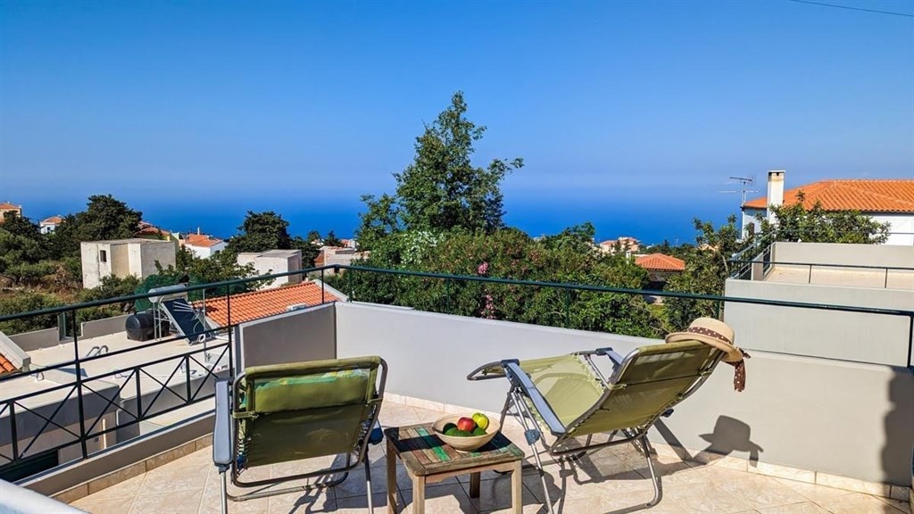 pekny-mezonet-s-velkou-terasou-a-vyhledem-na-more-kreta-recko