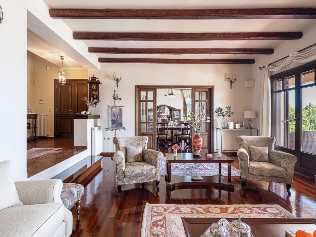 vila-s-dech-beroucimi-vyhledy-na-more-a-bile-hory-kreta-recko