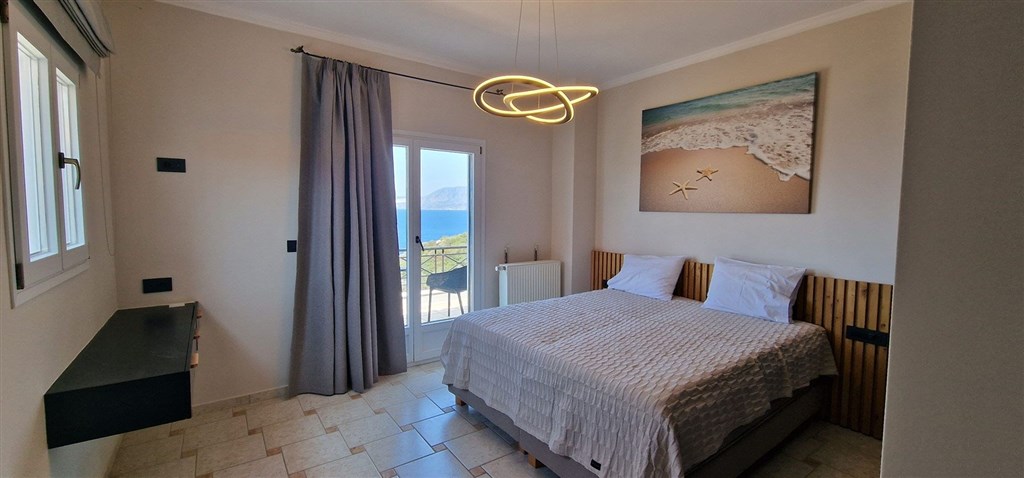 na-prodej-luxusni-designova-vila-s-vyhledem-na-more-kreta-recko
