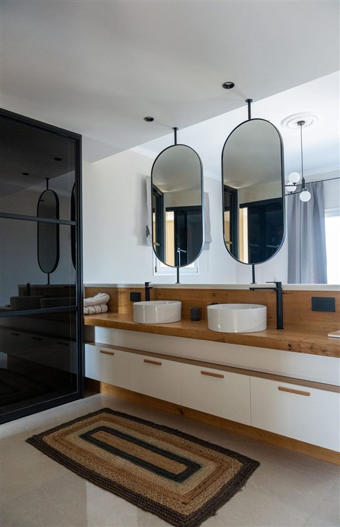 na-prodej-luxusni-designova-vila-s-vyhledem-na-more-kreta-recko