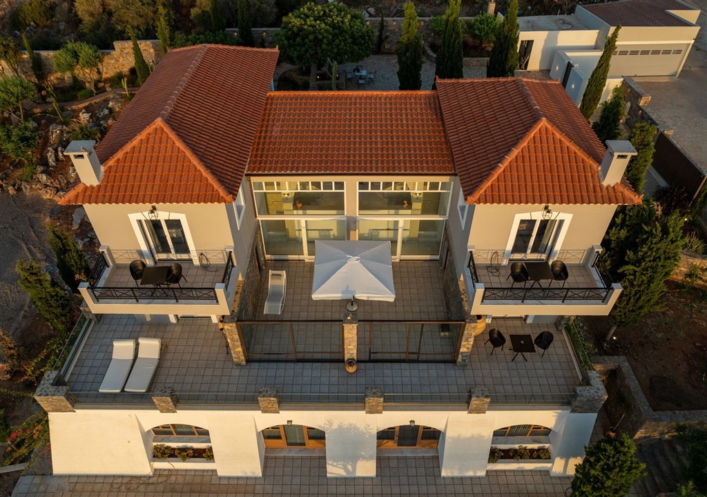na-prodej-luxusni-designova-vila-s-vyhledem-na-more-kreta-recko