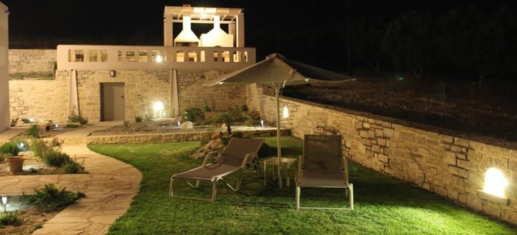 na-prodej-moderni-vila-s-velkou-zahradou-a-bazenem-kreta-recko