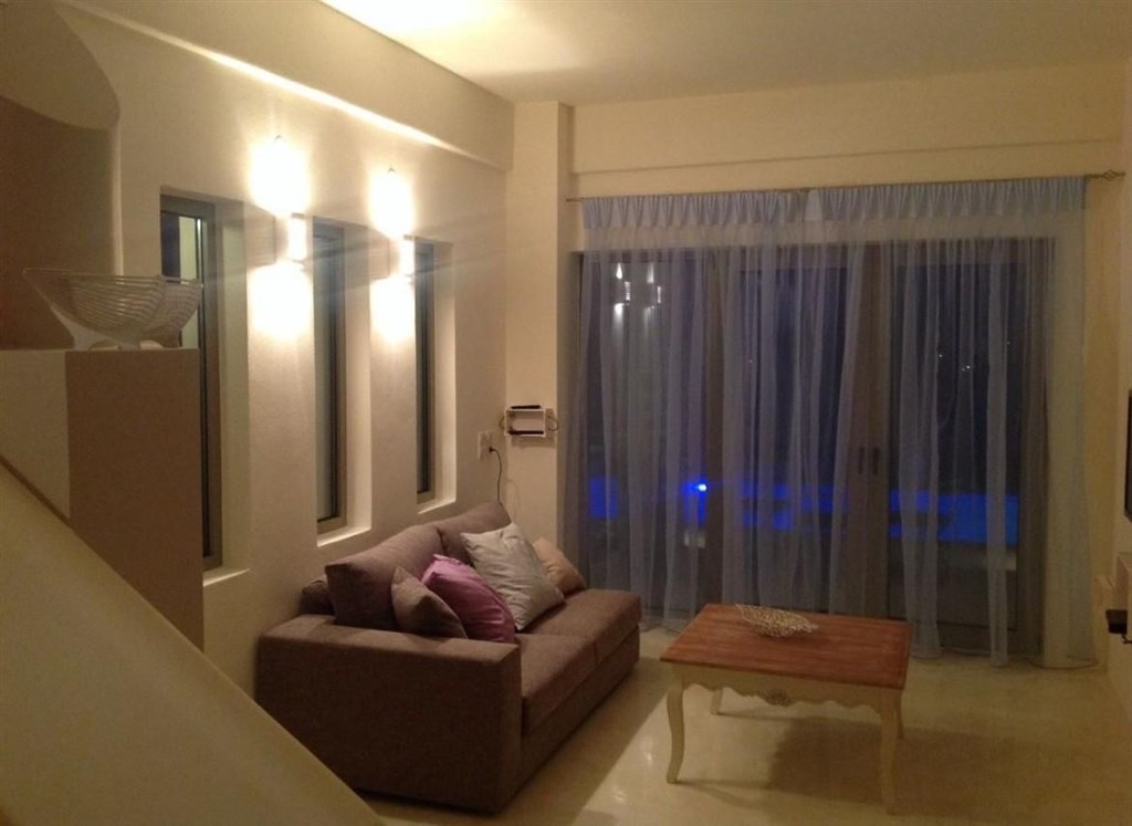 na-prodej-moderni-vila-s-velkou-zahradou-a-bazenem-kreta-recko