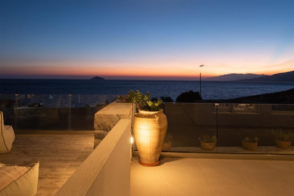 na-prodej-nova-moderni-vila-blizko-more-a-plaze-kreta-recko