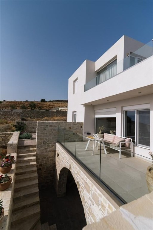 na-prodej-nova-moderni-vila-blizko-more-a-plaze-kreta-recko