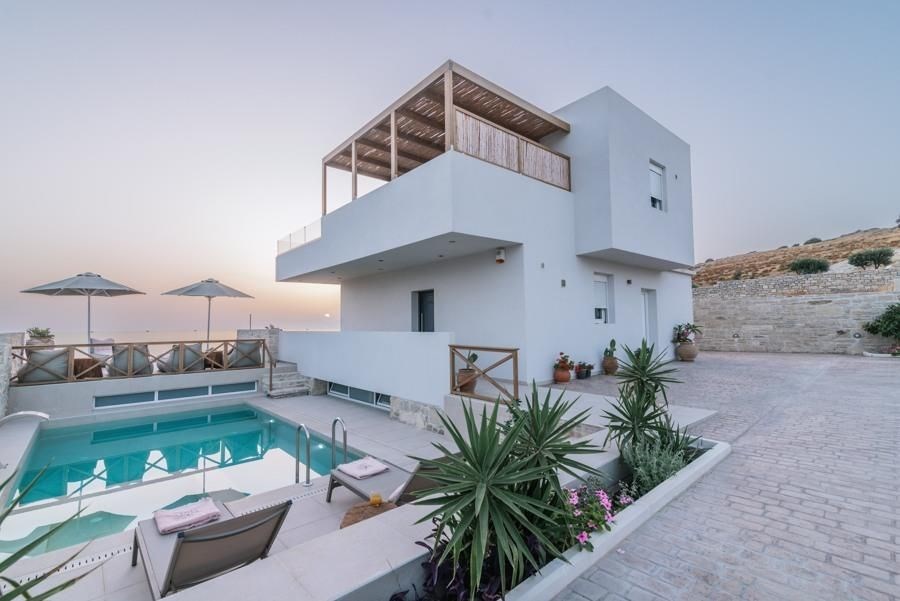 na-prodej-nova-moderni-vila-blizko-more-a-plaze-kreta-recko