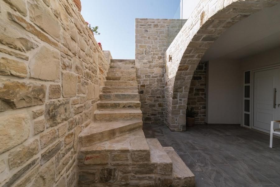 na-prodej-nova-moderni-vila-blizko-more-a-plaze-kreta-recko