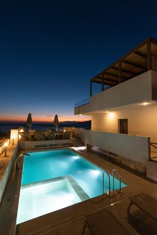 na-prodej-nova-moderni-vila-blizko-more-a-plaze-kreta-recko