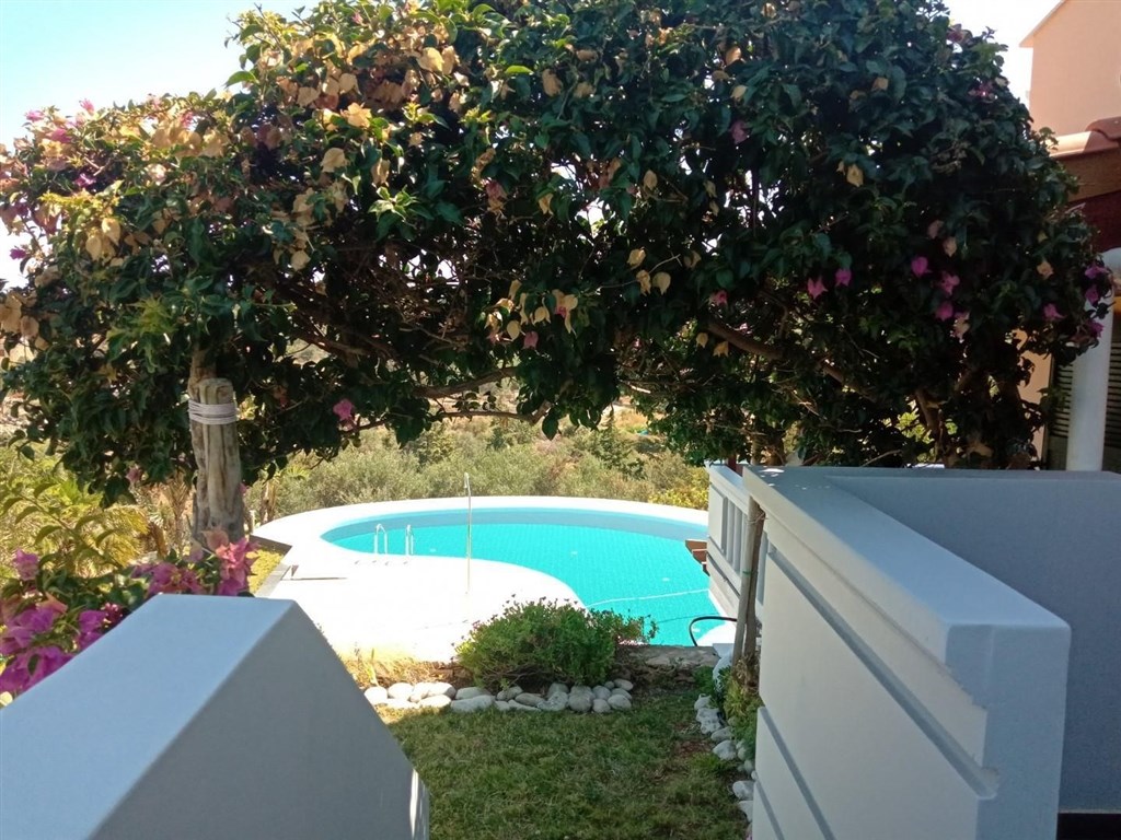 utulny-apartmanovy-dum-s-otevrenym-vyhledem-na-more-kreta-recko