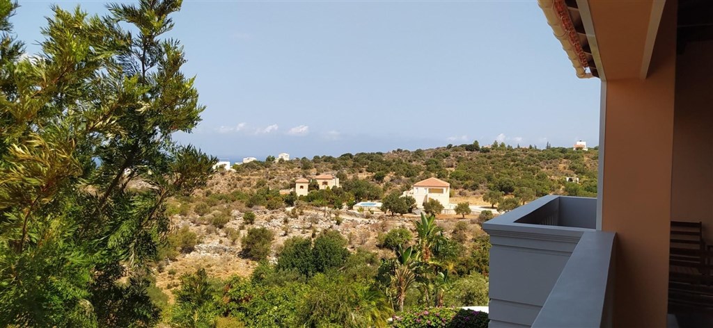 utulny-apartmanovy-dum-s-otevrenym-vyhledem-na-more-kreta-recko