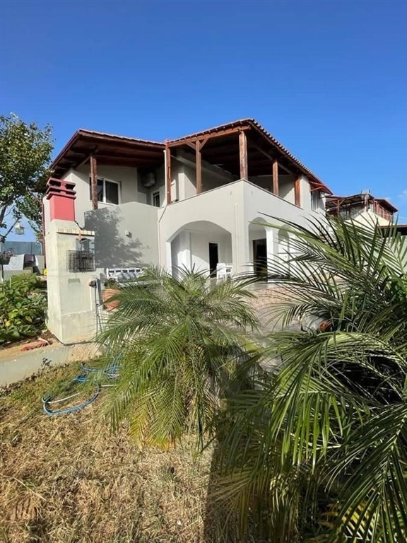 na-prodej-moderni-vila-s-bazenem-a-vyhledem-na-more-kreta-recko