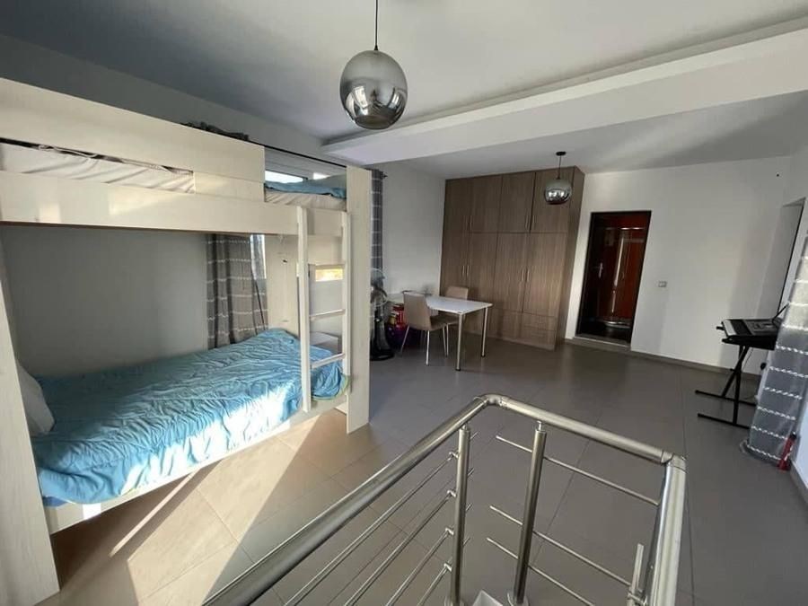 na-prodej-moderni-vila-s-bazenem-a-vyhledem-na-more-kreta-recko