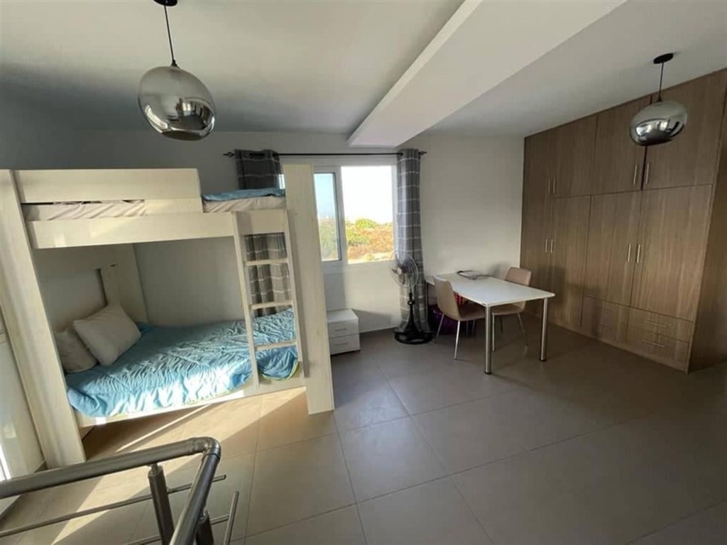 na-prodej-moderni-vila-s-bazenem-a-vyhledem-na-more-kreta-recko