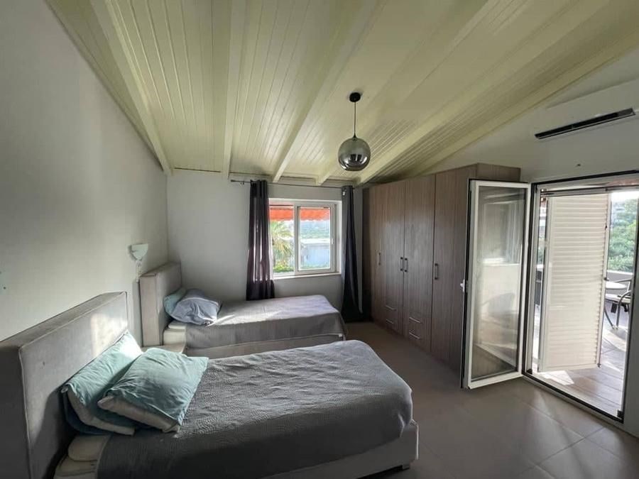 na-prodej-moderni-vila-s-bazenem-a-vyhledem-na-more-kreta-recko