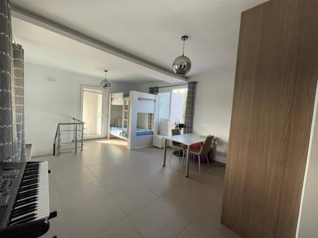 na-prodej-moderni-vila-s-bazenem-a-vyhledem-na-more-kreta-recko