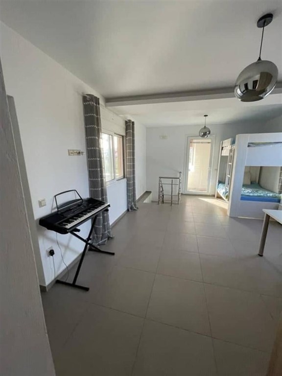 na-prodej-moderni-vila-s-bazenem-a-vyhledem-na-more-kreta-recko