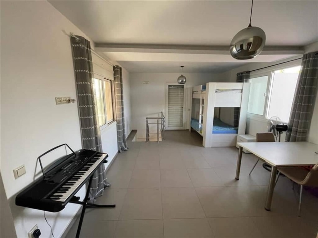 na-prodej-moderni-vila-s-bazenem-a-vyhledem-na-more-kreta-recko