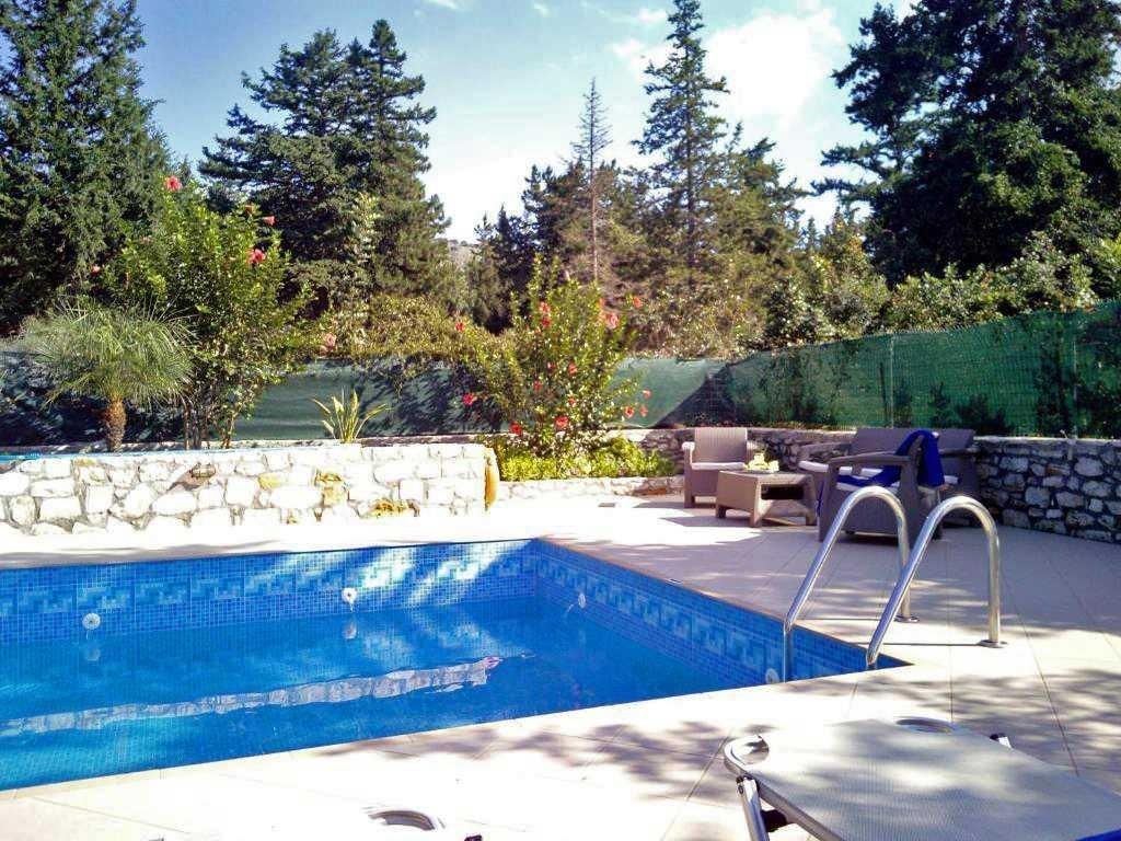 komplex-2-vil-a-jednoho-studia-s-vyhledem-na-more-kreta-recko