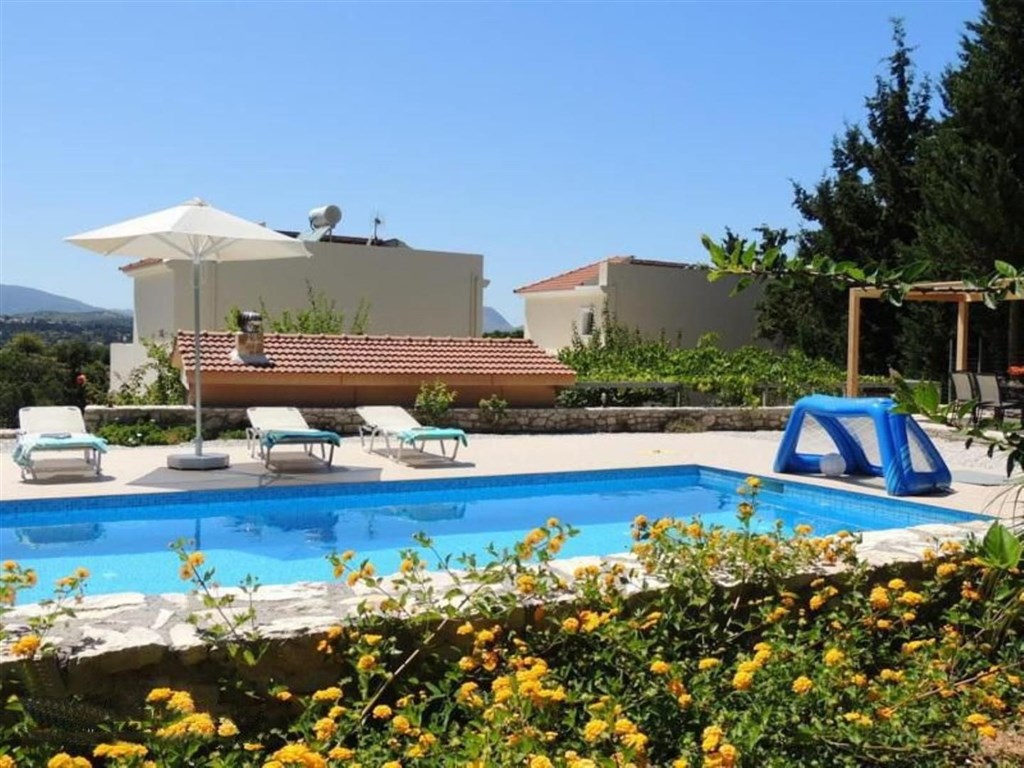 komplex-2-vil-a-jednoho-studia-s-vyhledem-na-more-kreta-recko