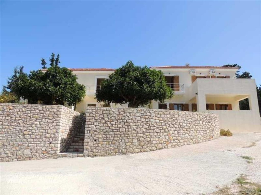 komplex-2-vil-a-jednoho-studia-s-vyhledem-na-more-kreta-recko
