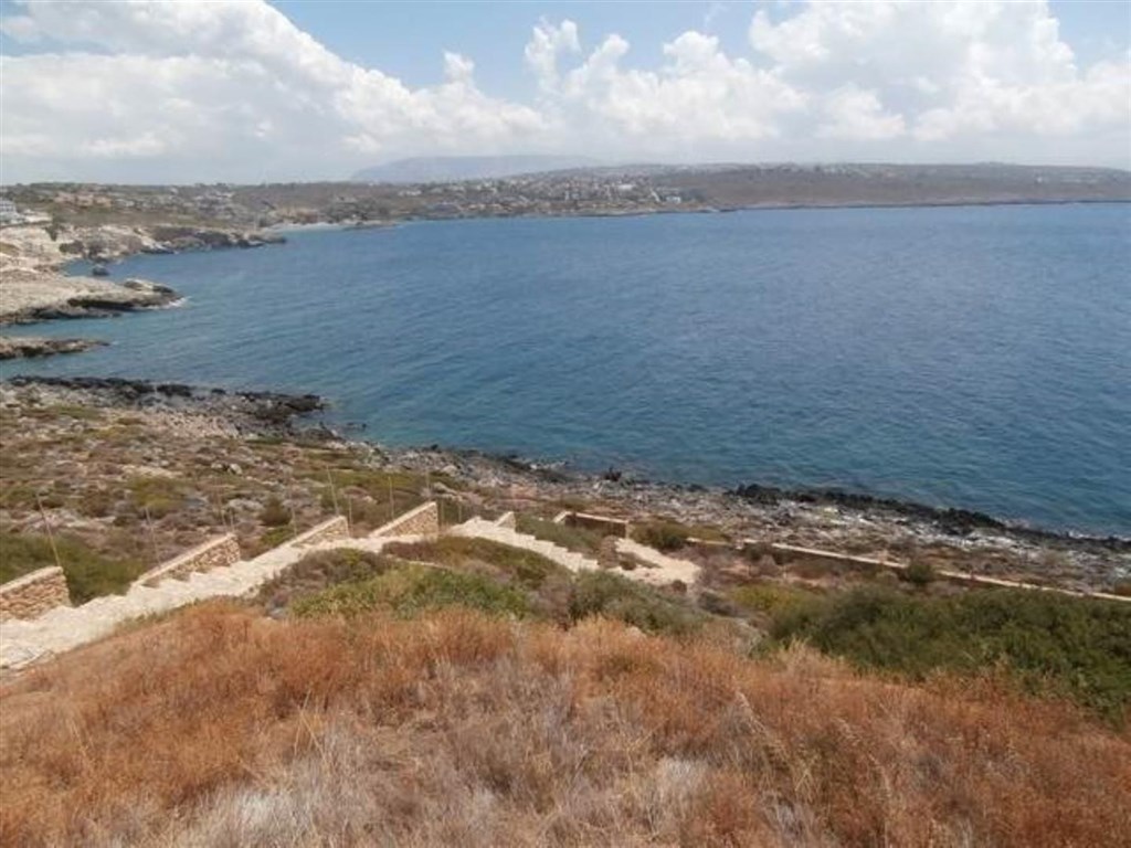 na-prodej-designova-vila-v-1-rade-u-more-kreta-recko