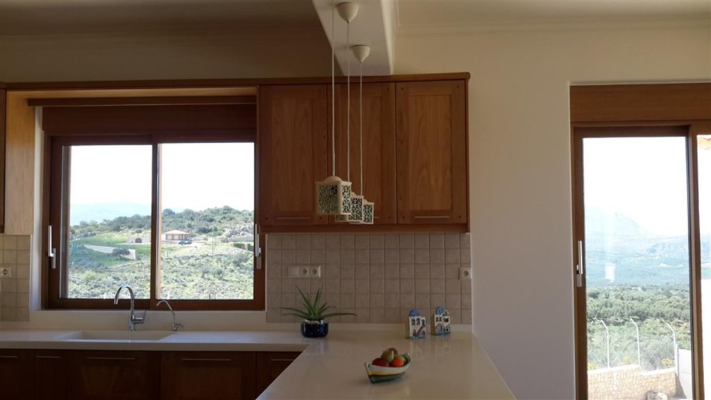 luxusni-vila-s-otevrenym-vyhledem-na-more-i-hory-kreta-recko