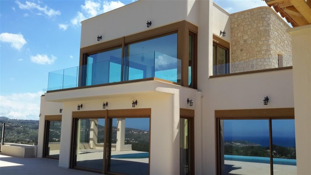 luxusni-vila-s-otevrenym-vyhledem-na-more-i-hory-kreta-recko
