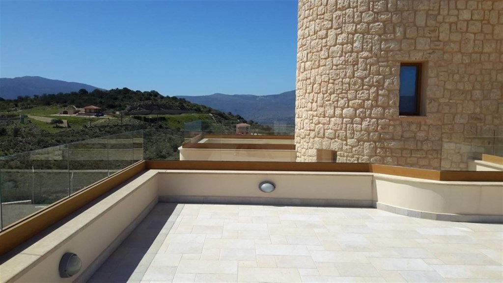 luxusni-vila-s-otevrenym-vyhledem-na-more-i-hory-kreta-recko