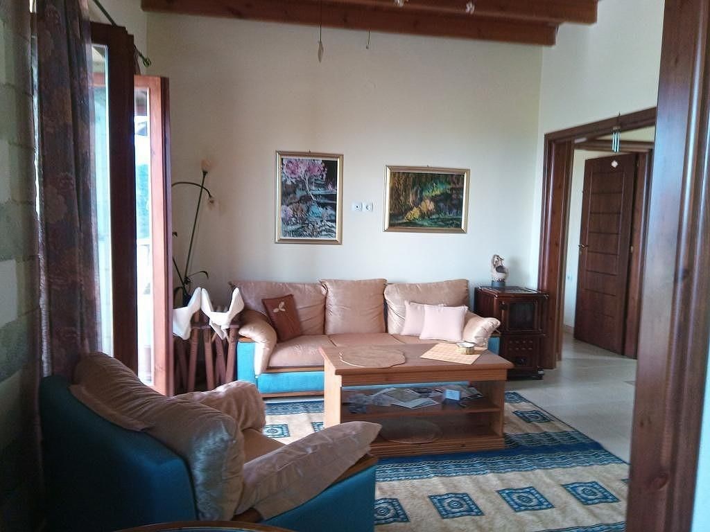 kamenny-dum-s-vyhledem-na-more-kreta-recko