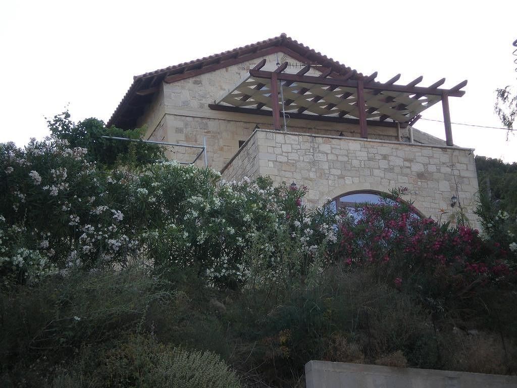 kamenny-dum-s-vyhledem-na-more-kreta-recko