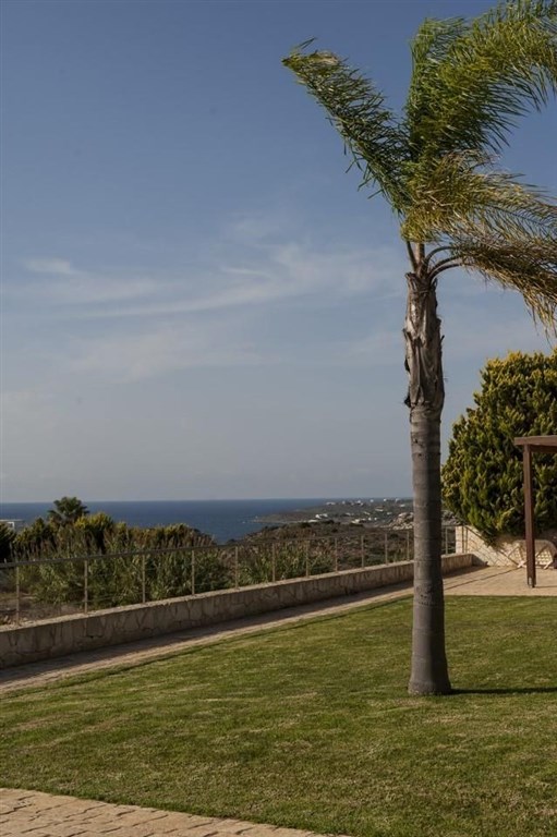 2-luxusni-radove-vily-s-bazenem-a-vyhledem-na-more-kreta-recko