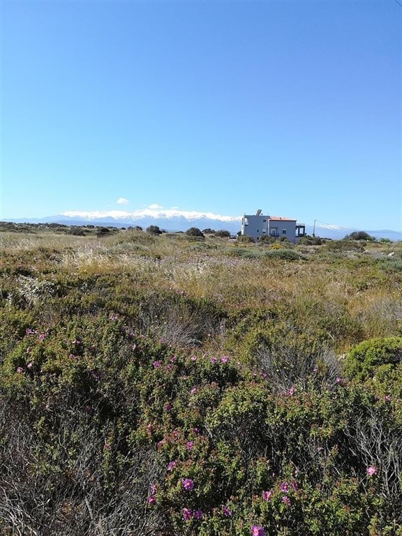 pozemek-s-vyhledem-na-hory-a-more-kreta-recko