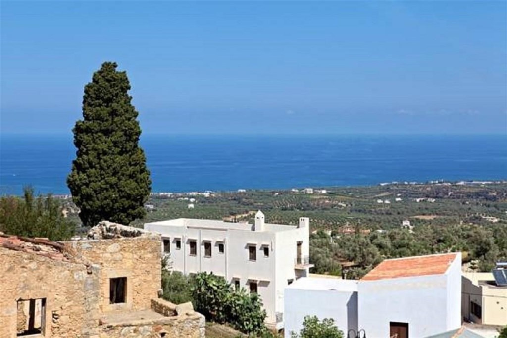 luxusni-renovovane-kamenne-sidlo-a-vyhledy-na-more-kreta-recko