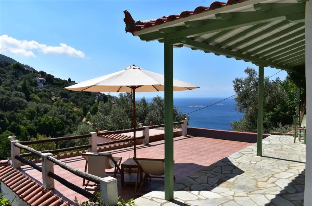 na-prodej-komplex-vila-a-studio-s-vyhledem-na-more-skopelos-recko