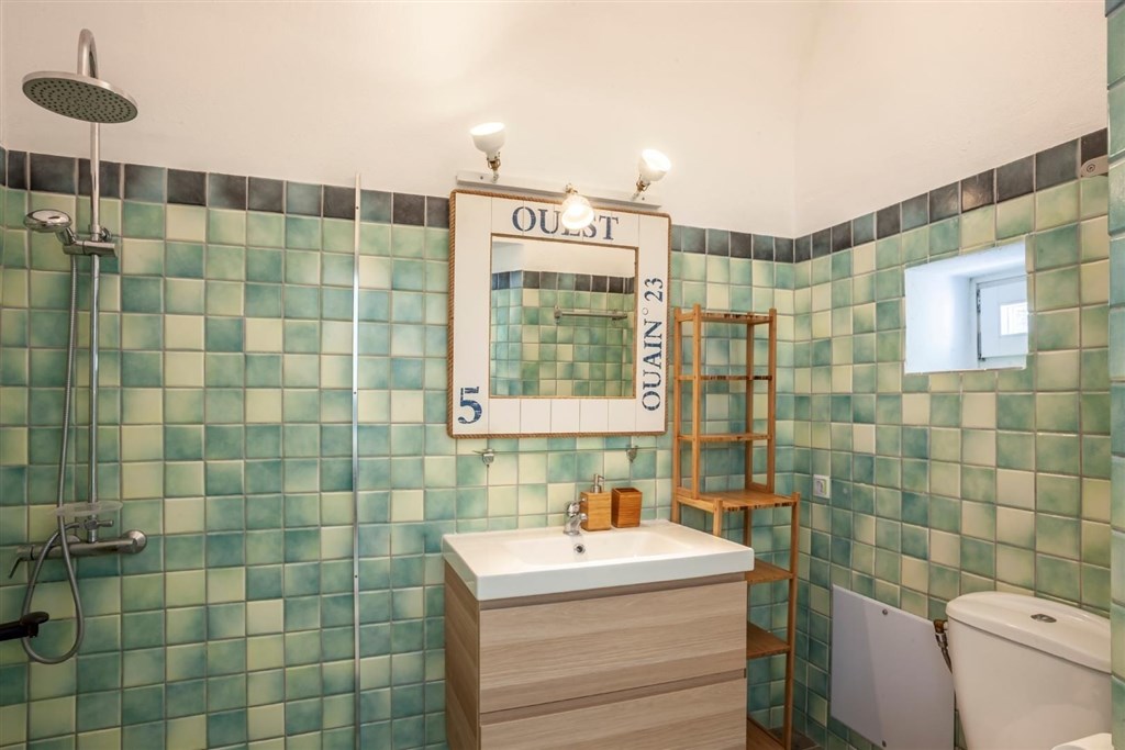 na-prodej-komplex-vila-a-studio-s-vyhledem-na-more-skopelos-recko