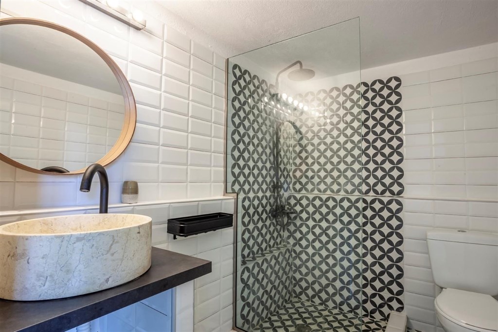 na-prodej-komplex-vila-a-studio-s-vyhledem-na-more-skopelos-recko