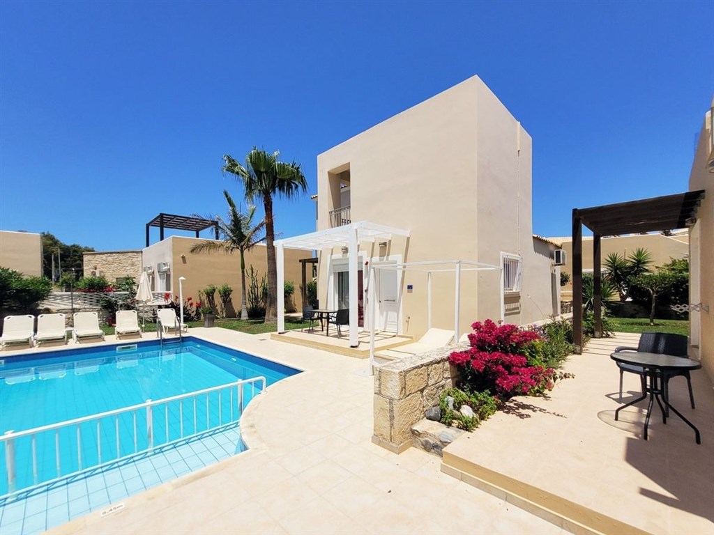 na-prodej-dvoupodlazni-apartman-blizko-more-kreta-recko