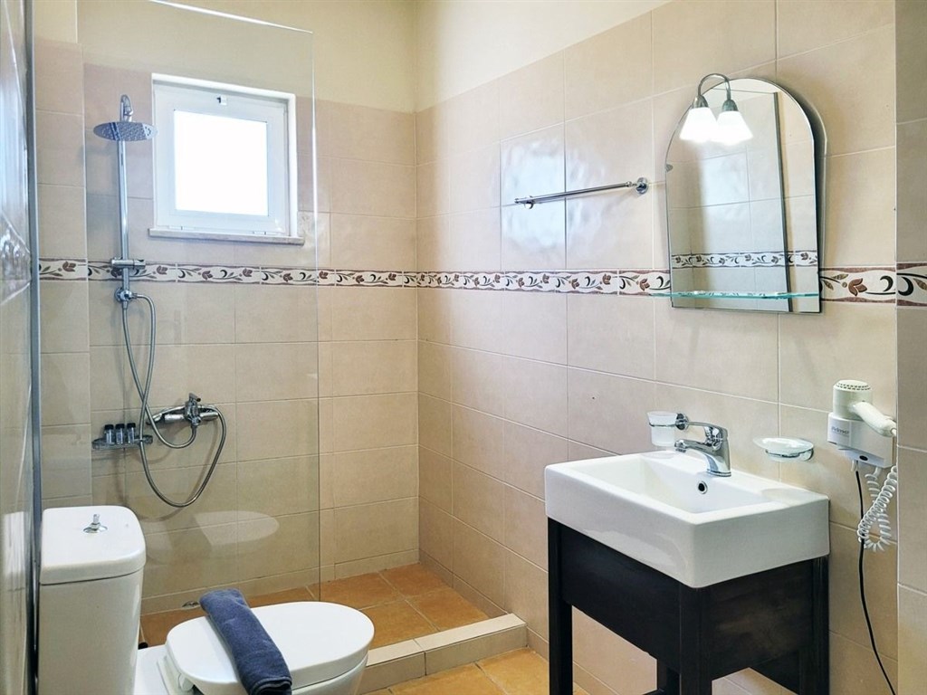 na-prodej-dvoupodlazni-apartman-blizko-more-kreta-recko