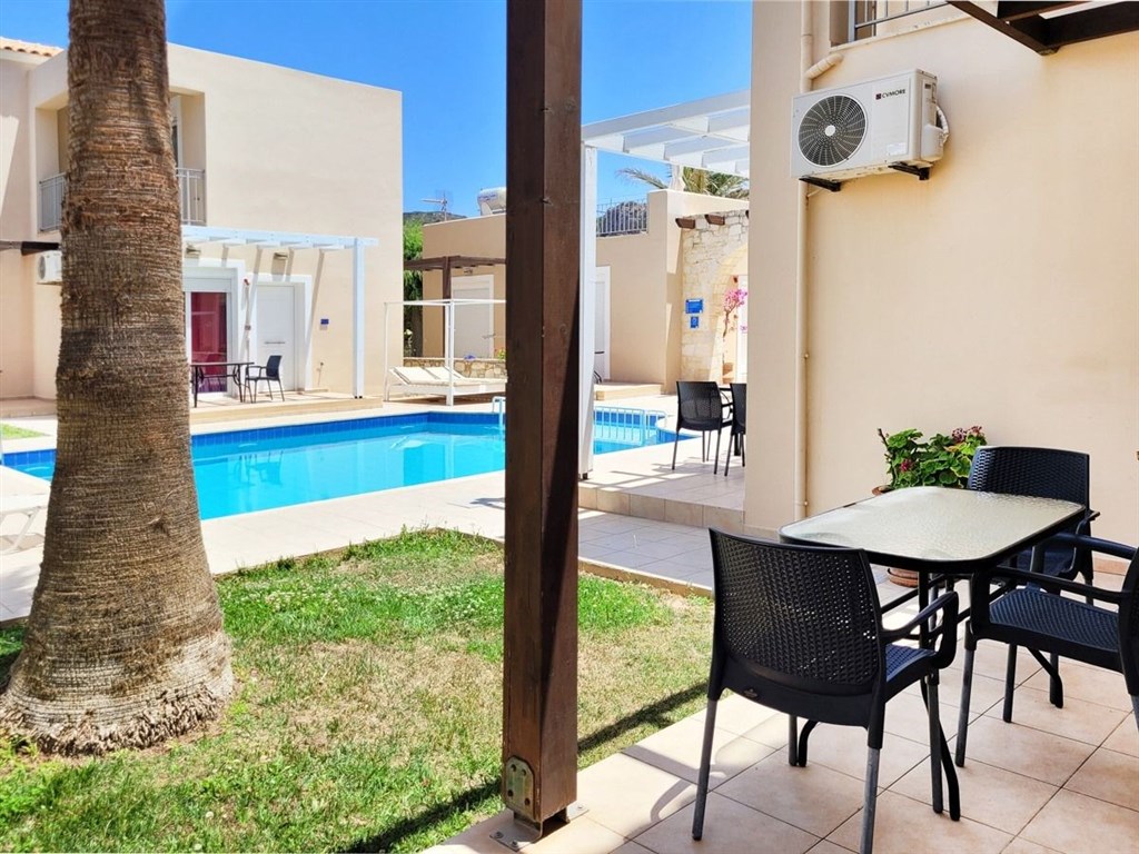 na-prodej-dvoupodlazni-apartman-blizko-more-kreta-recko