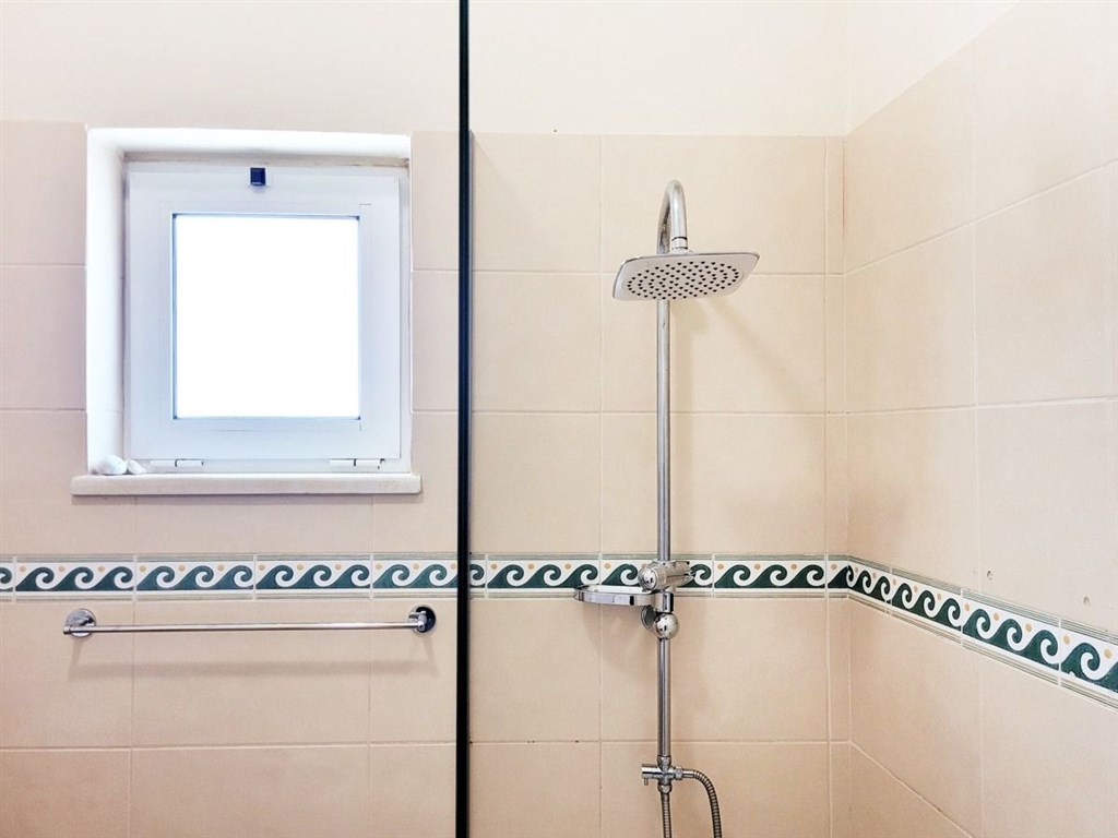 na-prodej-apartman-primo-u-more-a-plaze-kreta-recko