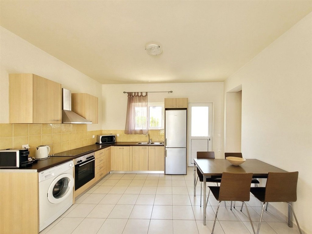 na-prodej-apartman-primo-u-more-a-plaze-kreta-recko