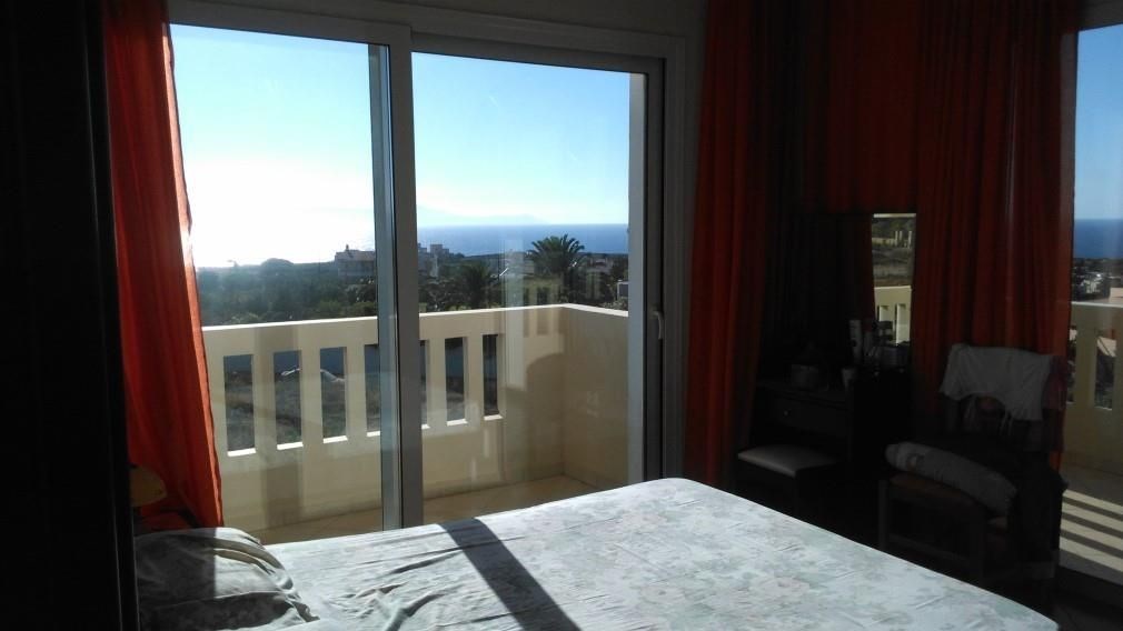 prodej-vila-s-terasami-a-otevrenym-vyhledem-na-more-kreta-recko