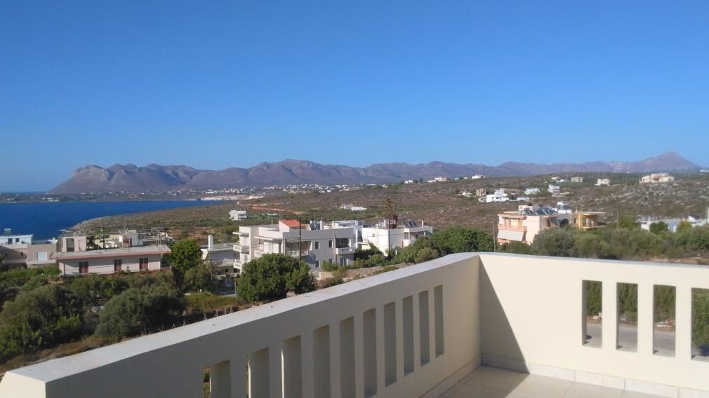 prodej-vila-s-terasami-a-otevrenym-vyhledem-na-more-kreta-recko