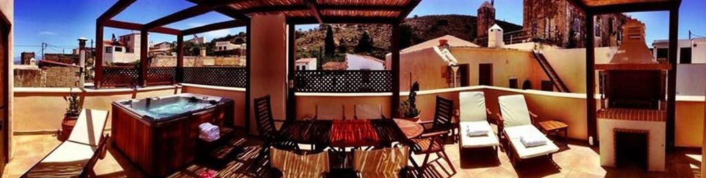 luxusni-renovovane-kamenne-sidlo-s-vyhledy-na-more-kreta-recko